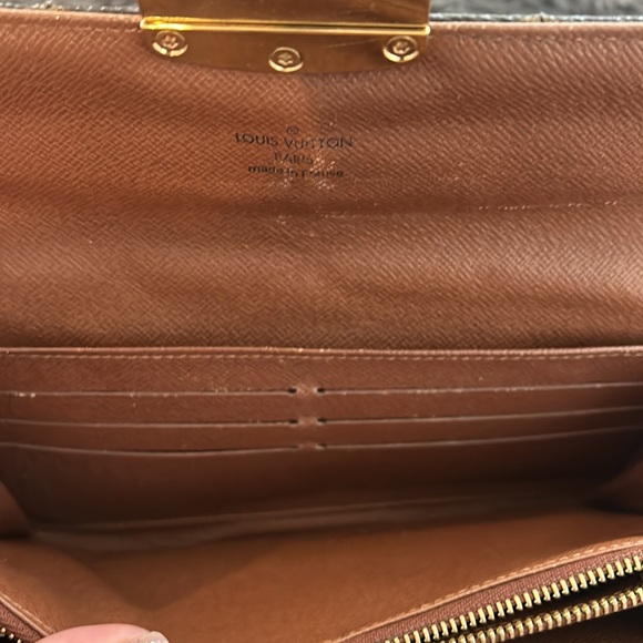 Louis Vuitton Etoile Wallet - Picture 6 of 7